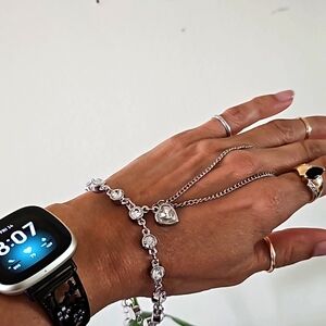 Finger bracelet. Elegant. Bridal. Bridesmaid. Silver tone. Fashion jewelry.  New